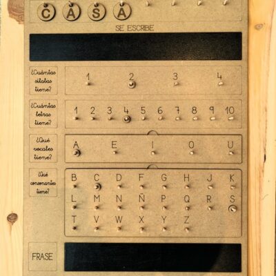 Panel Interactivo "La Palabra del Día" Mayúsculas y Minúsculas 60x40Cm